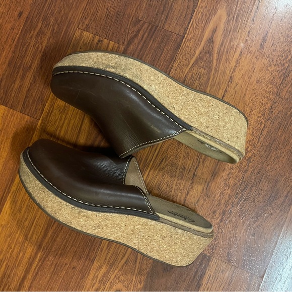 Retro Brown Leather Mules/Clogs by Clarks…. - Picture 4 of 4